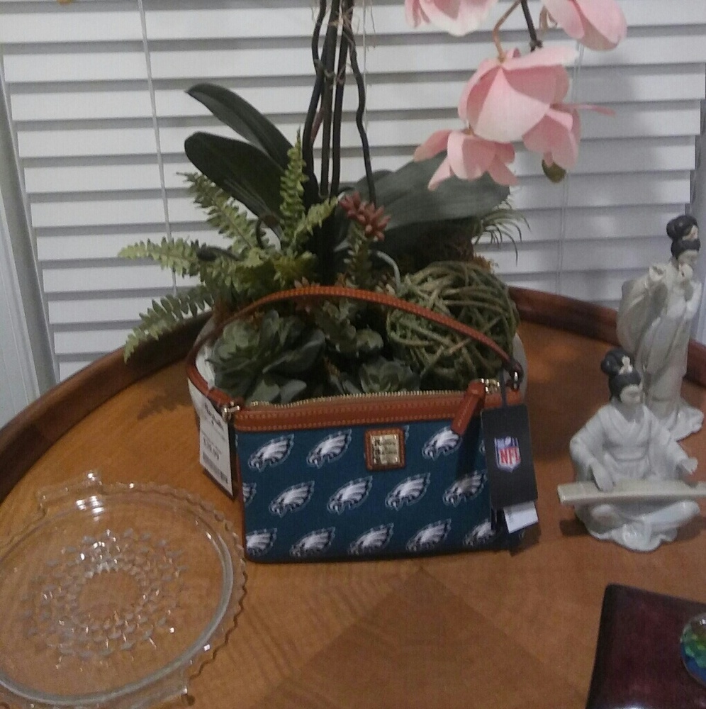 Dooney & Bourke